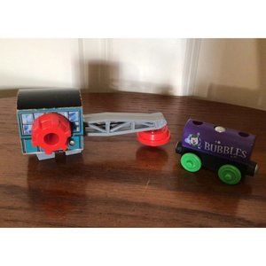 Thomas Wooden Railway Slot Build Creative Junction MAGNETIC CRANE TOP & BUBBLES